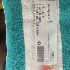 Pampered Chef My Safe Cutter with Orange Handle